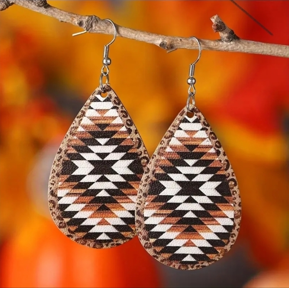 Boho Southwest Vibes Teardrop Pierced Earrings.  New!